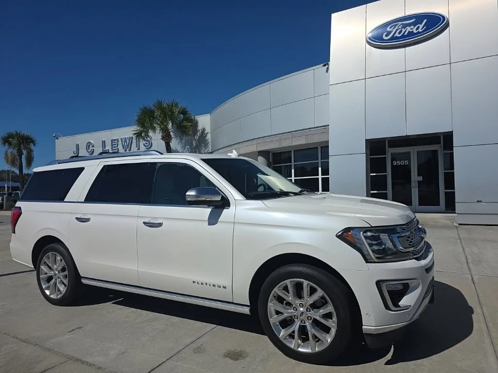Used 2018 White Ford Platinum image 1