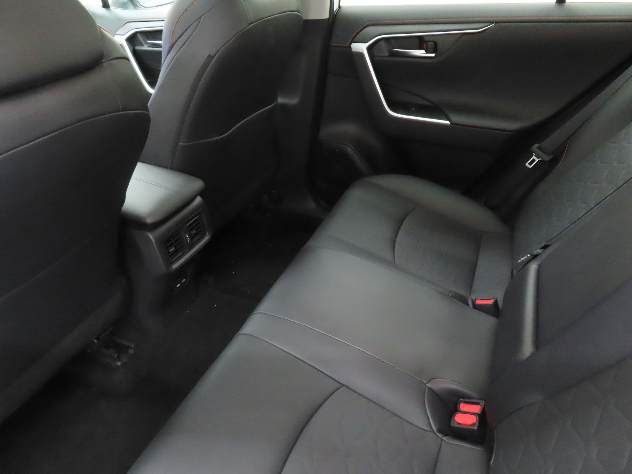 Used 2024 White Toyota Adventure image 22