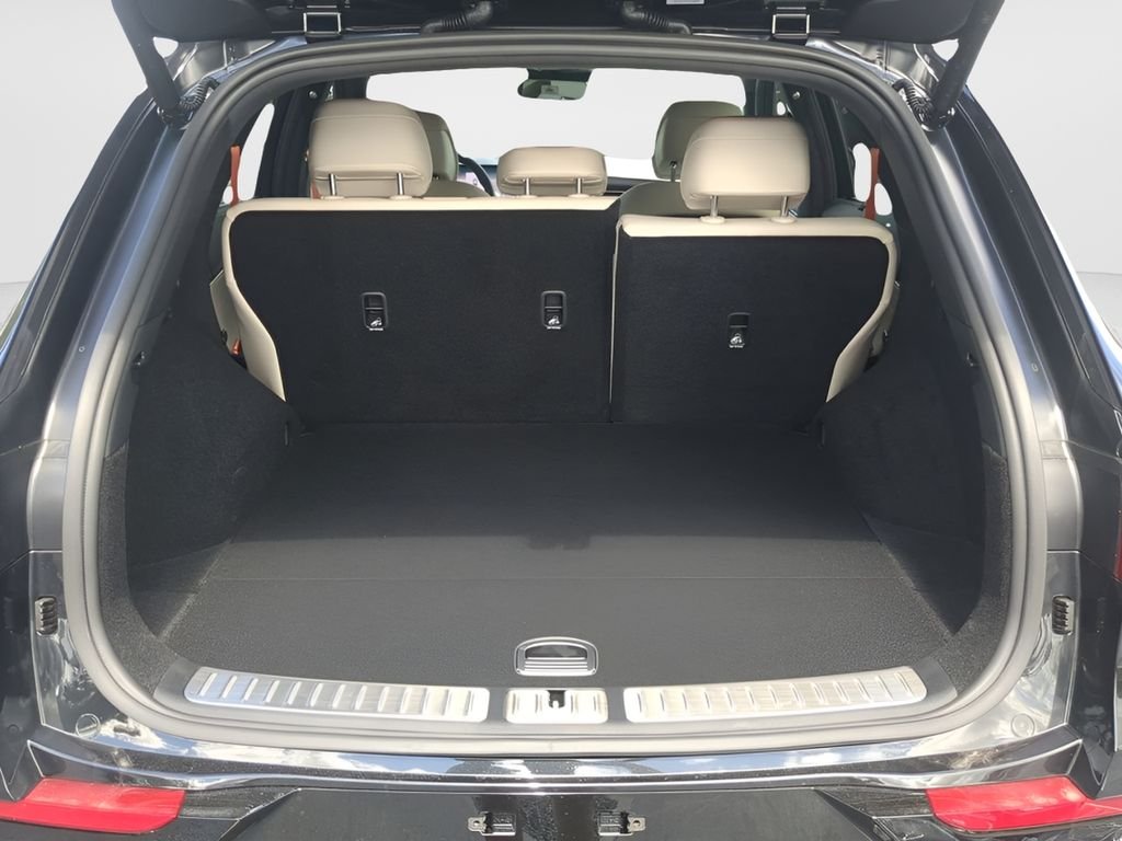 New 2026 Black Genesis 3.5T Sport Prestige image 9
