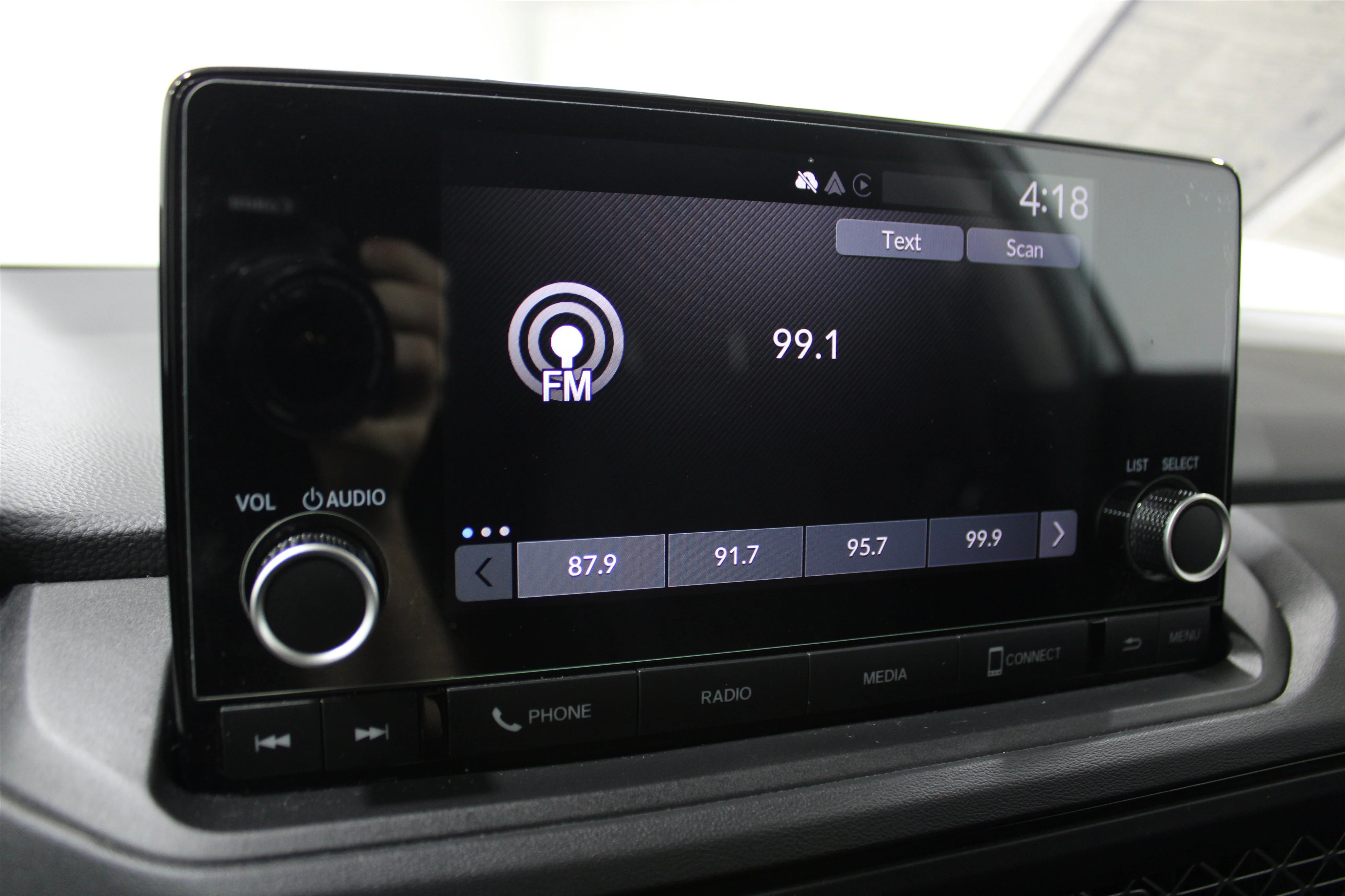 2025 Honda Accord SE - Photo 13