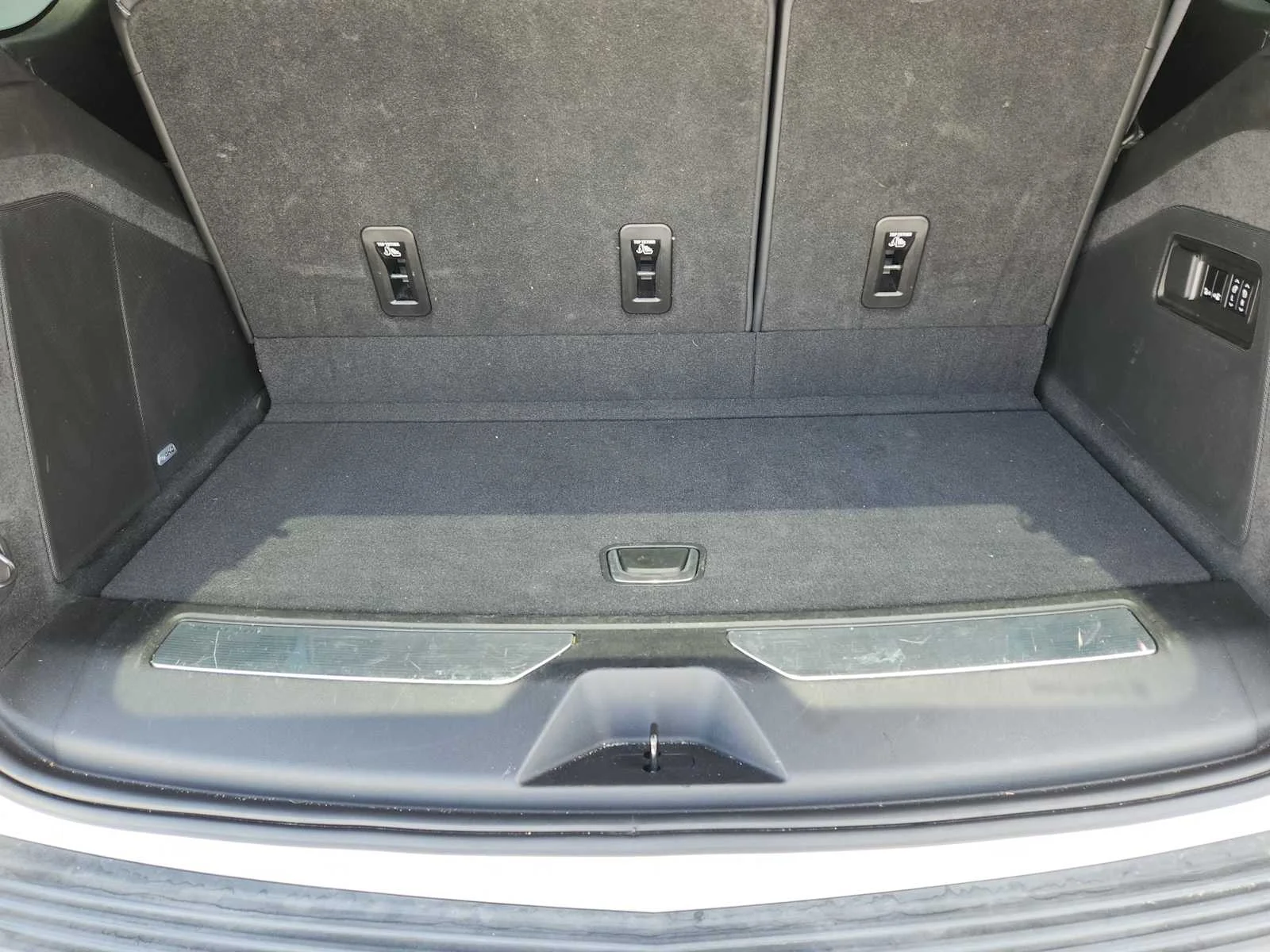 Used 2021 Sandstone Metallic Cadillac Premium Luxury image 32
