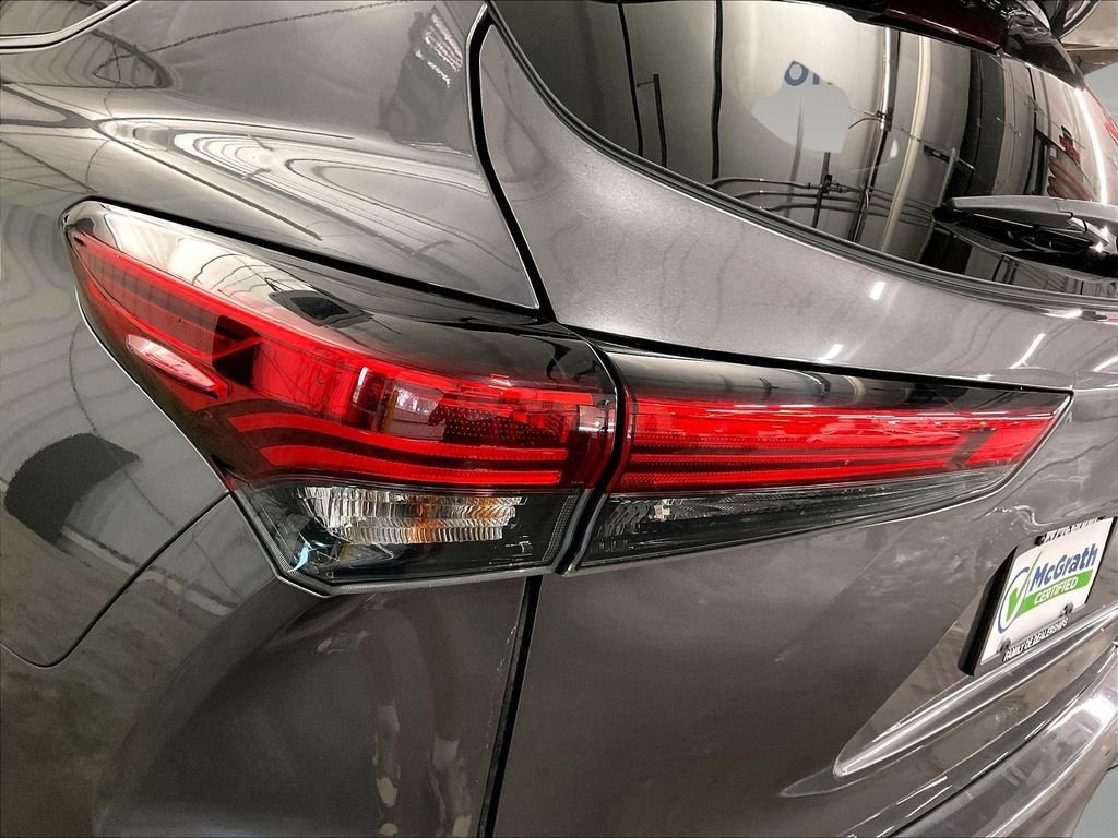 Used 2022 Gray Toyota XLE image 35