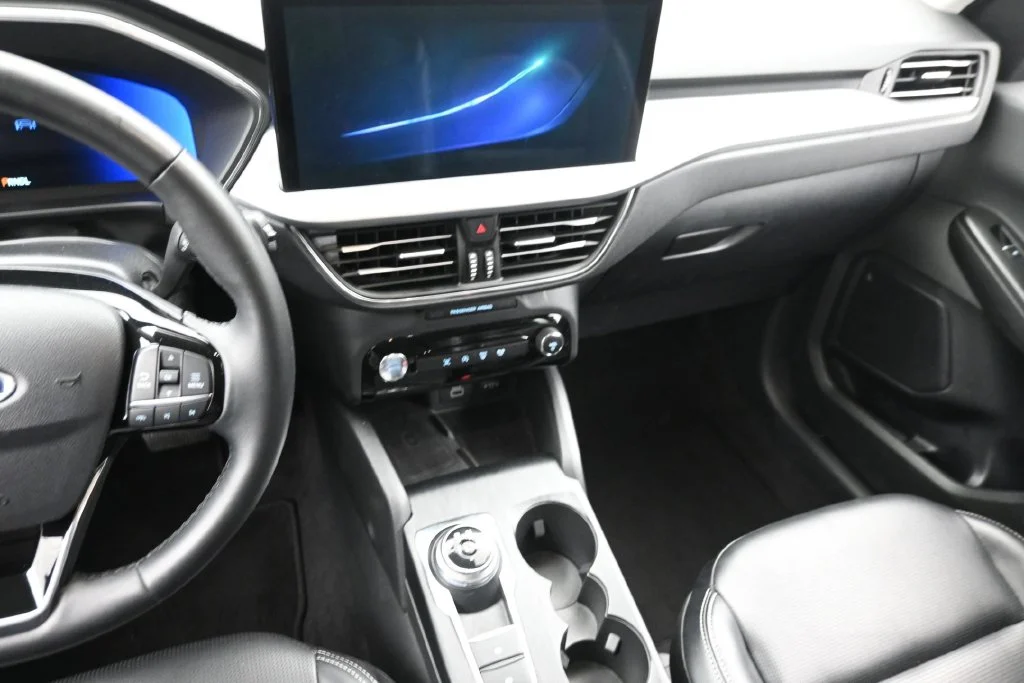 Used 2025 Silver Ford Platinum image 15