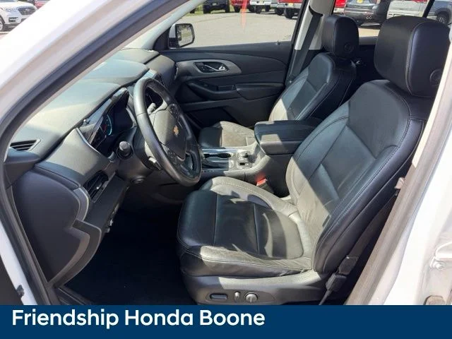 Used 2018 Beige Chevrolet Premier image 17