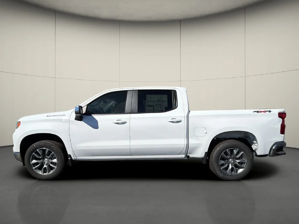 New 2026 Summit White Chevrolet LT image 4