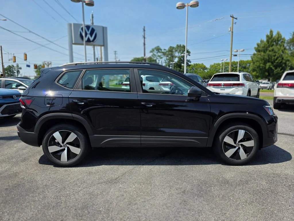New 2026 Deep Black Pearl Volkswagen 1.5T S image 2
