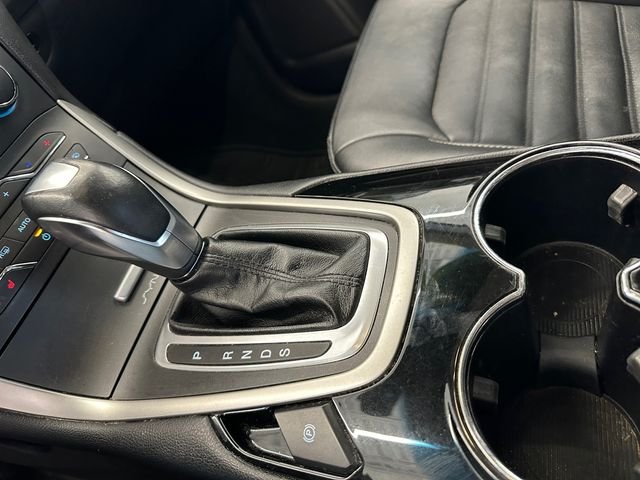Used 2015  Ford SEL image 28