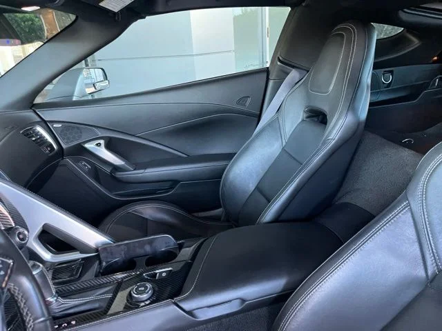 Used 2017 Silver Chevrolet Stingray image 9