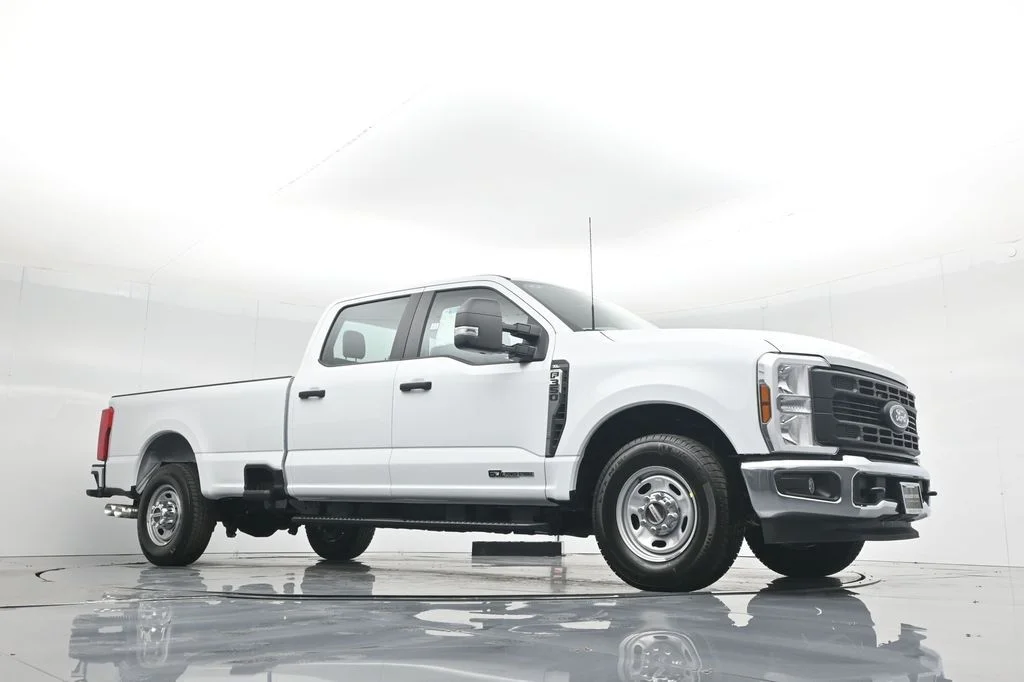 New 2026 White Ford XL image 3