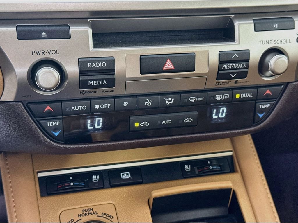Used 2016 Nebula Gray Pearl Lexus Base image 20