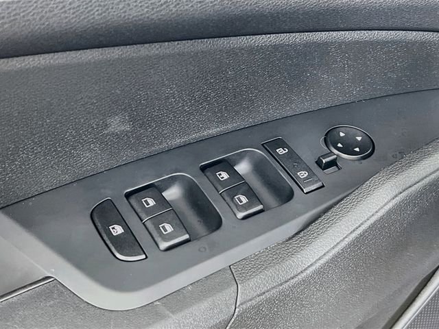 2023 Kia Sportage LX - Photo 9
