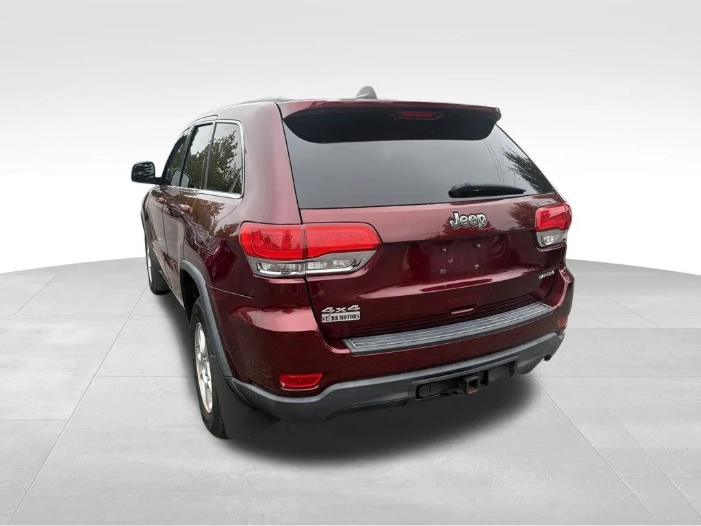 Used 2016 Red Jeep Laredo image 8
