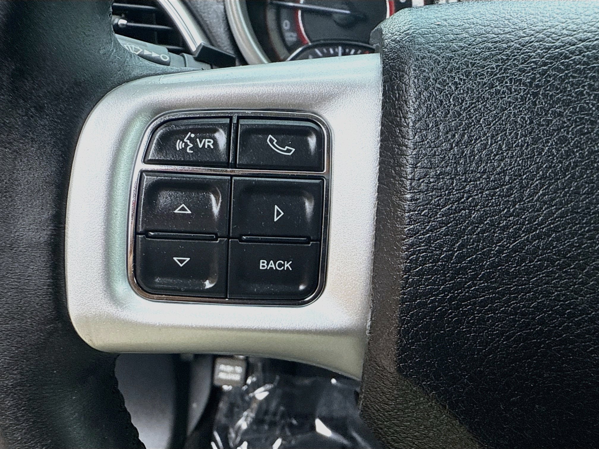 Used 2019 Pitch Black Clearcoat Dodge SE image 35