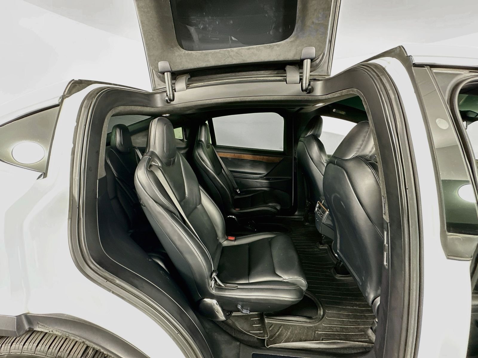 Used 2020 White Tesla Long Range image 28