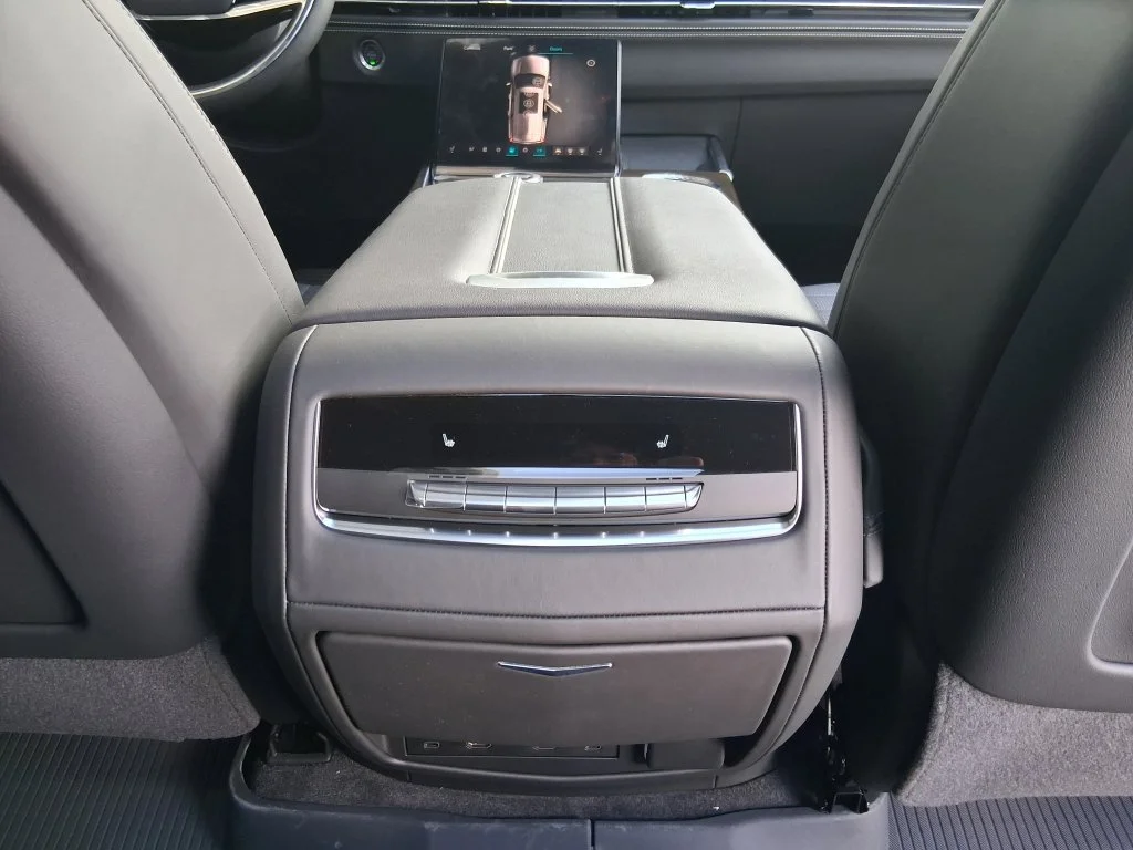 2027 Cadillac Escalade Platinum Sport - Photo 27