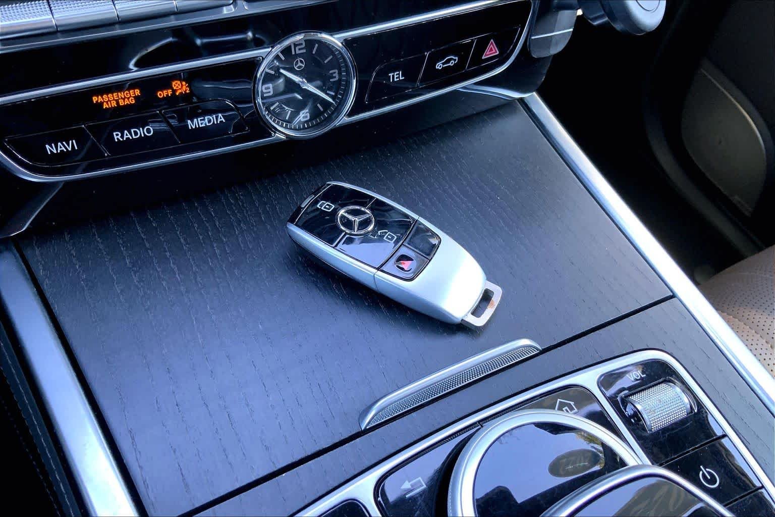 Used 2022 MANUFAKTUR Mystic Brown Metallic Mercedes-Benz G 550 image 15