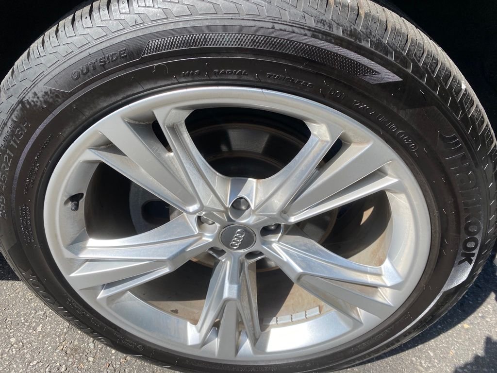 Used 2019 Gray Audi 3.0T Premium image 28