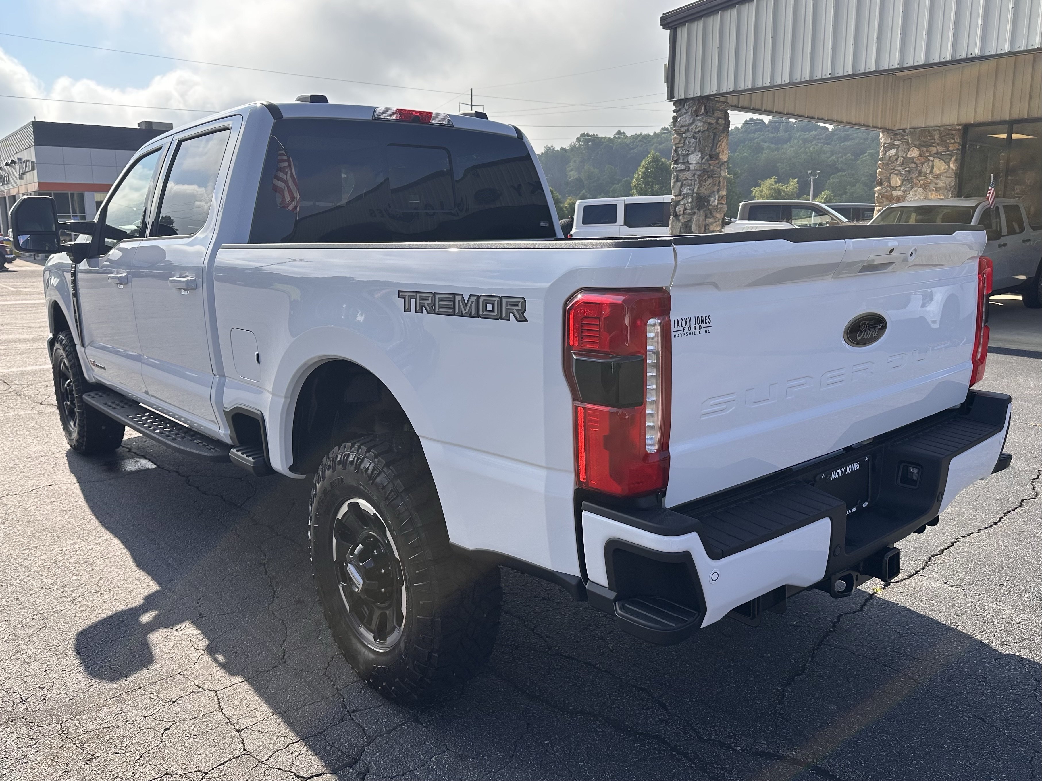 New 2026 Oxford White Ford F-250® Lariat® image 8