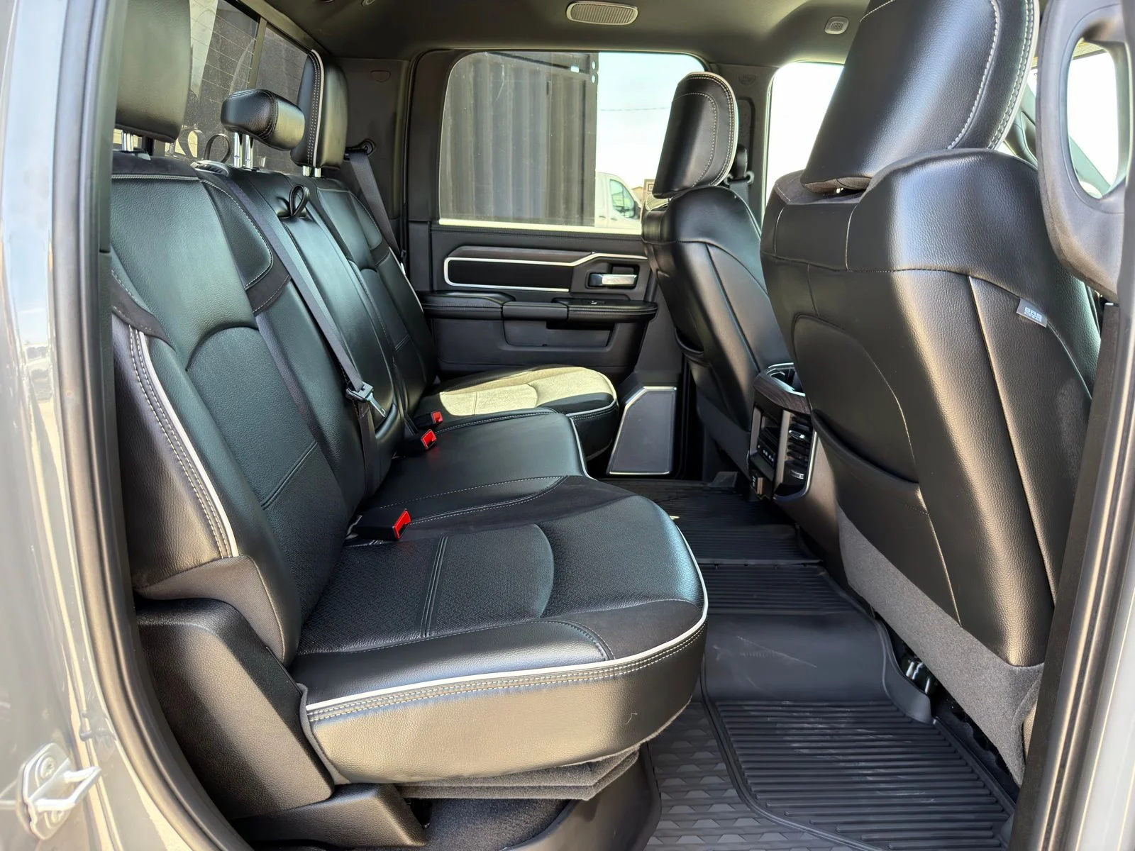 New 2026 Ceramic Gray Clear-Coat Exterior Paint RAM Laramie image 33