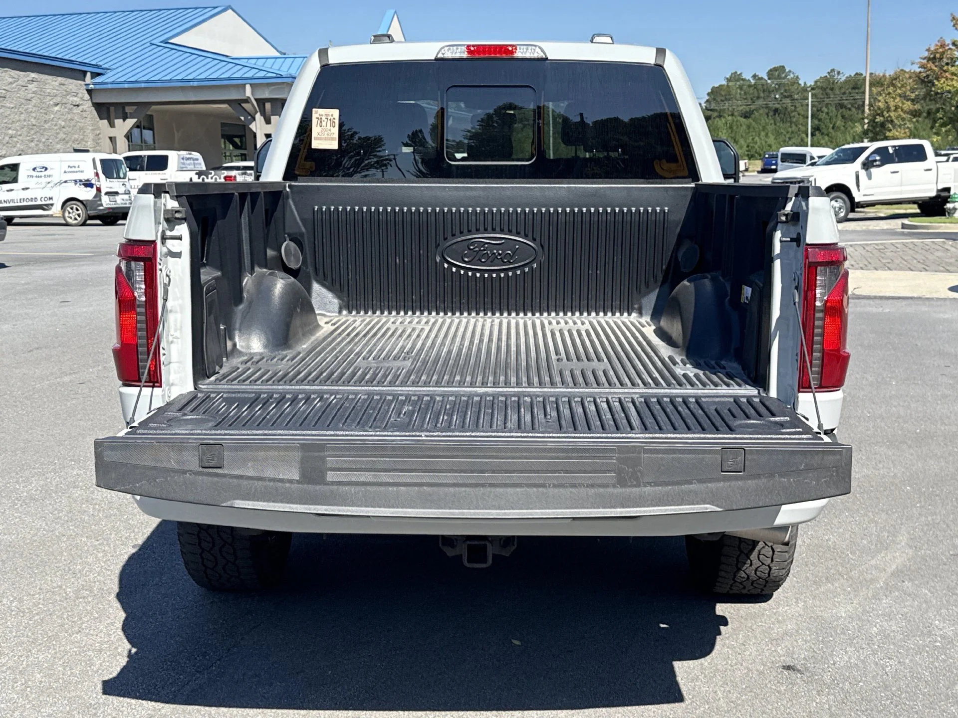 Certified Used 2024 Avalanche Ford XLT image 14