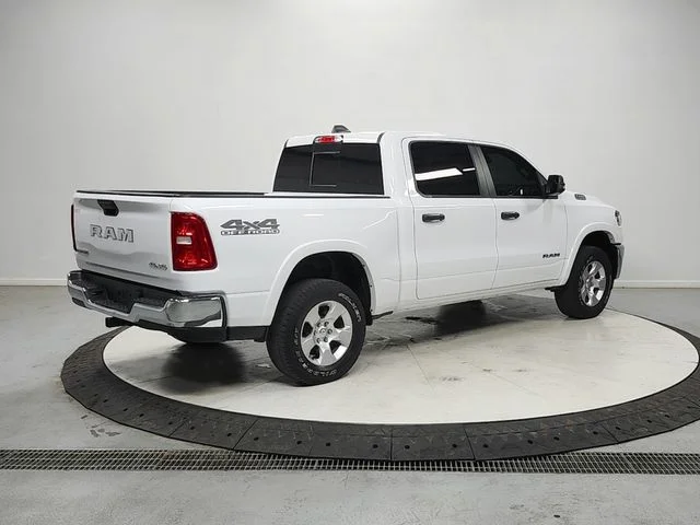 Used 2025 White Ram Big Horn/Lone Star image 7