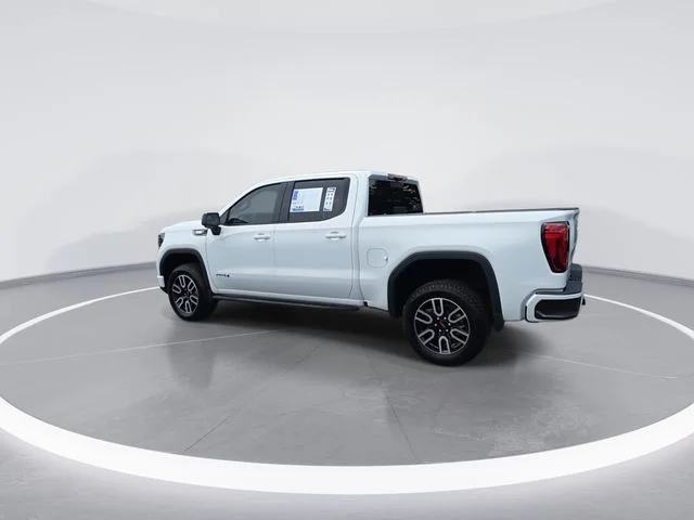 Used 2025 White GMC AT4 image 6