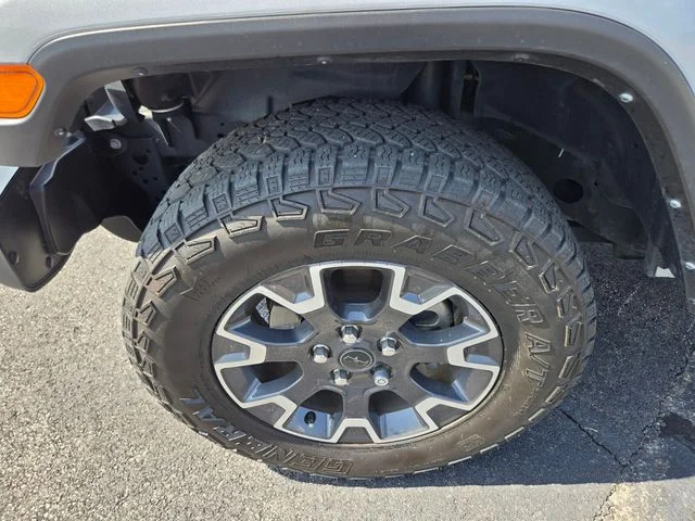Used 2024 Silver Jeep Sahara image 23