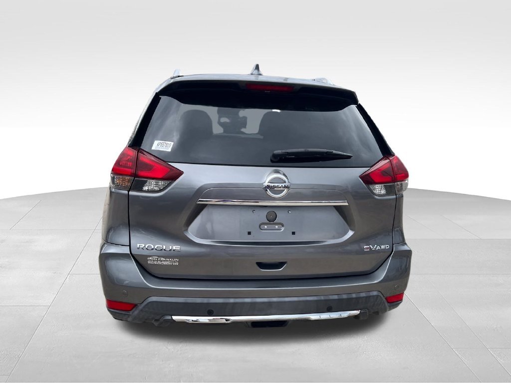 Used 2019 Gray Nissan SV image 4