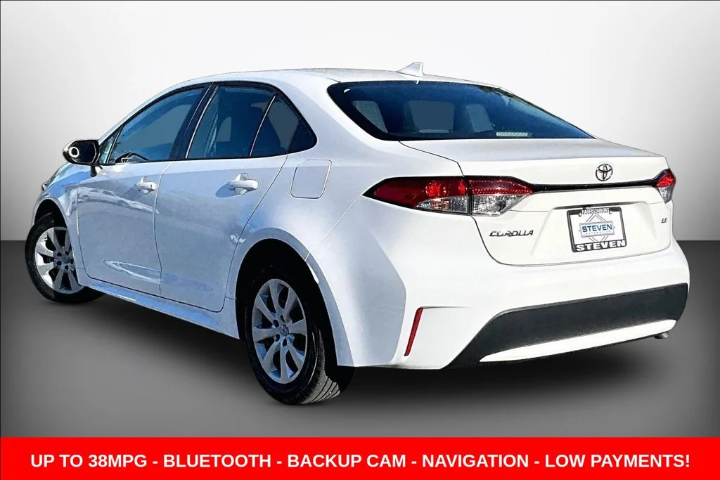 Used 2020 White Toyota LE image 4