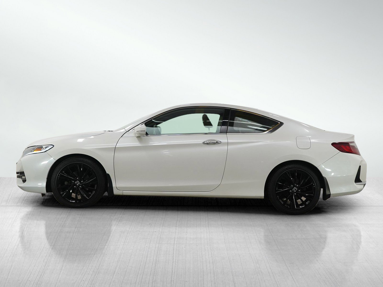 Used 2016 Honda Accord EX-L with VIN 1HGCT1B80GA001362 for sale in Burnsville, Minnesota