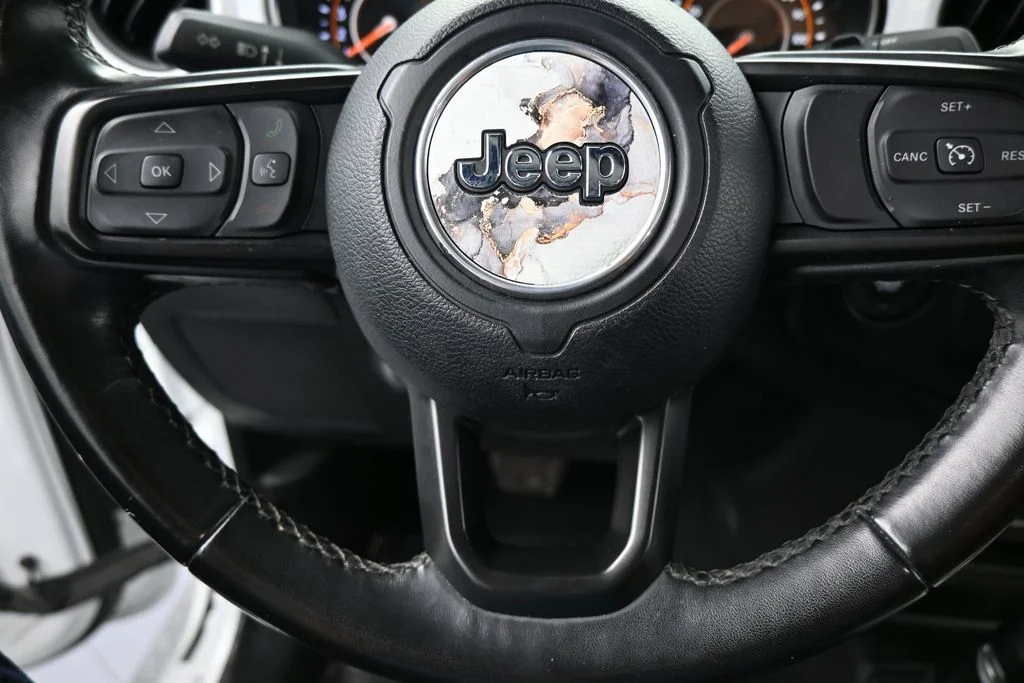 Used 2022 Bright White Clearcoat Jeep Unlimited Sport Altitude image 27