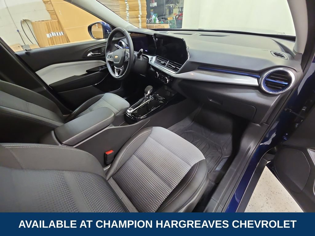 2024 Chevrolet Trax LT - Photo 37
