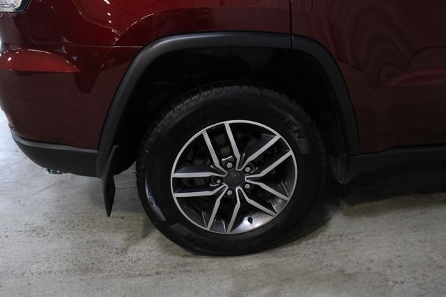 Certified Used 2020 Velvet Jeep Limited image 27