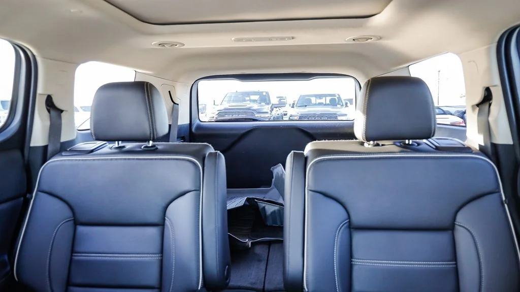 Used 2023 Red GMC Denali image 28