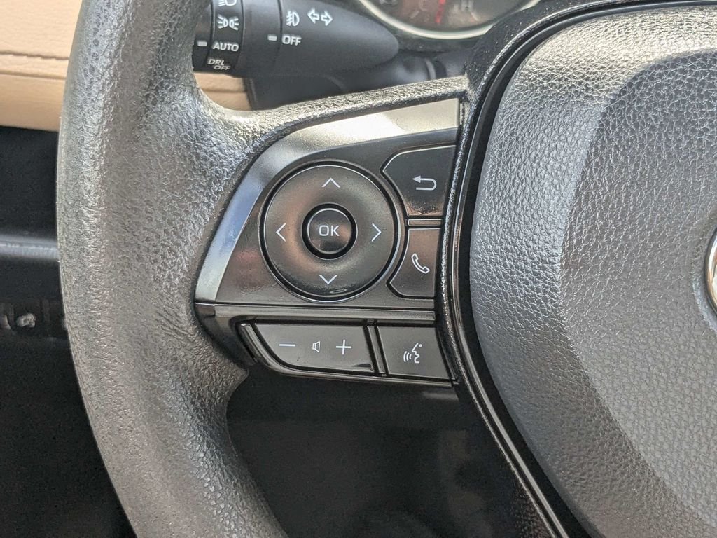 Used 2019 Green Toyota XLE image 32
