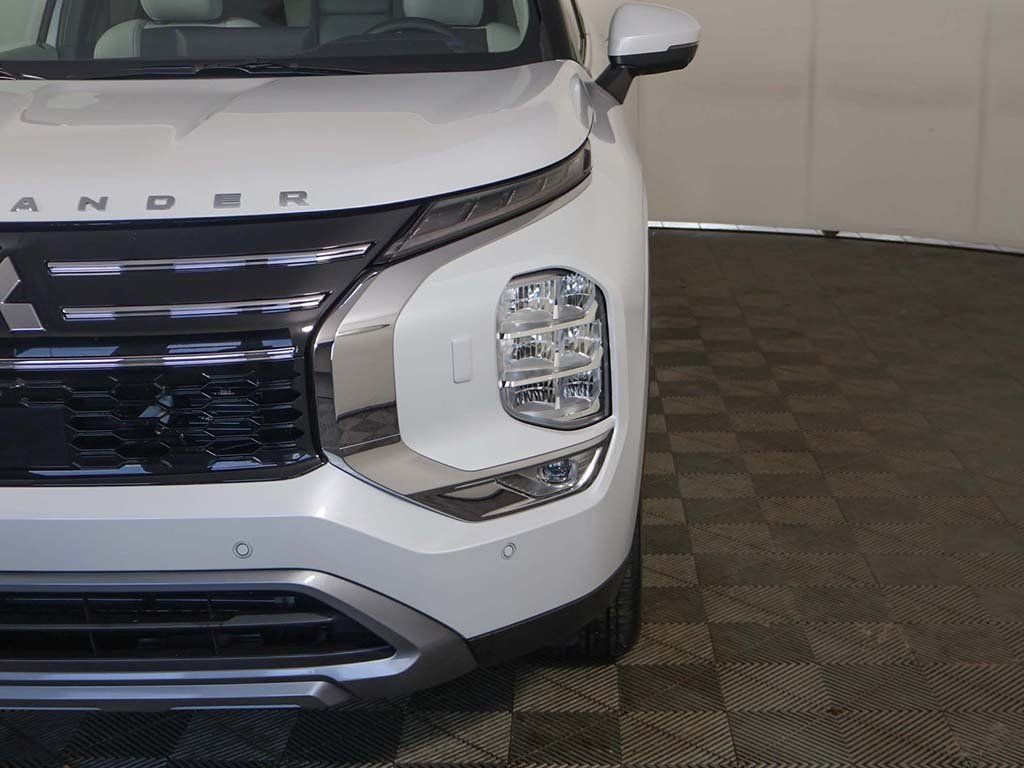 New 2026 White Mitsubishi SE 1.5T S-AWC image 16
