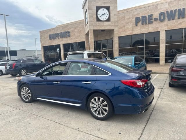 Used 2017 Blue Hyundai Sport image 2