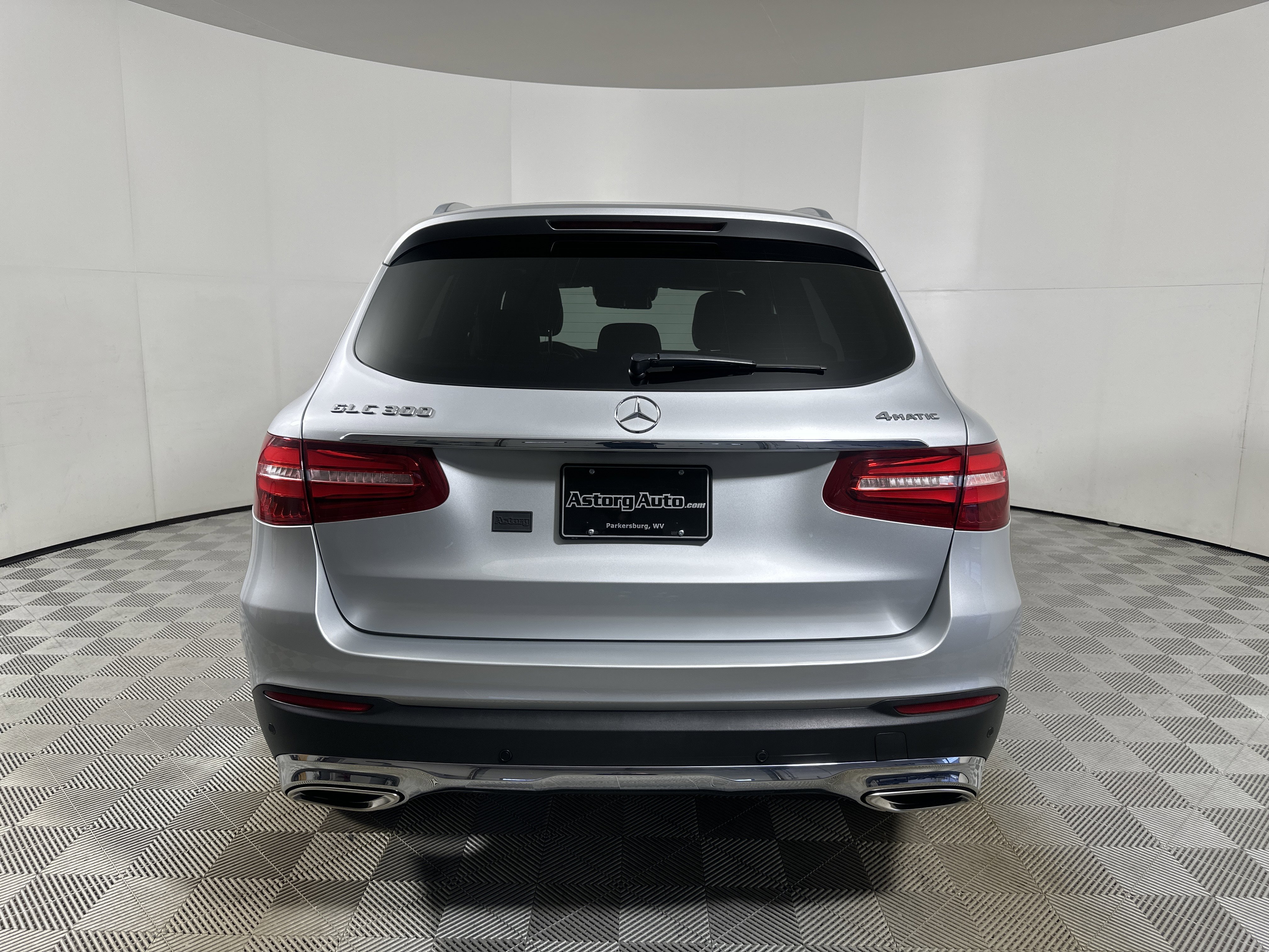 Used 2018 White Mercedes-Benz GLC 300 image 5