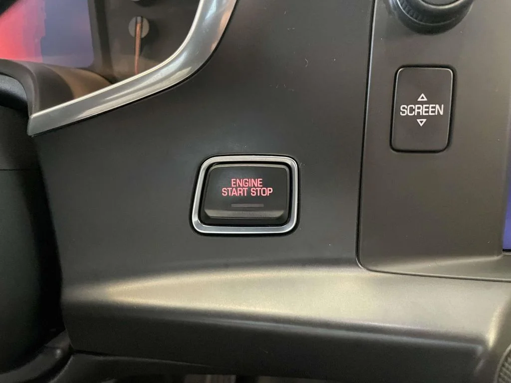 Used 2015 ARCTIC WHITE Chevrolet Z06 3LZ image 19