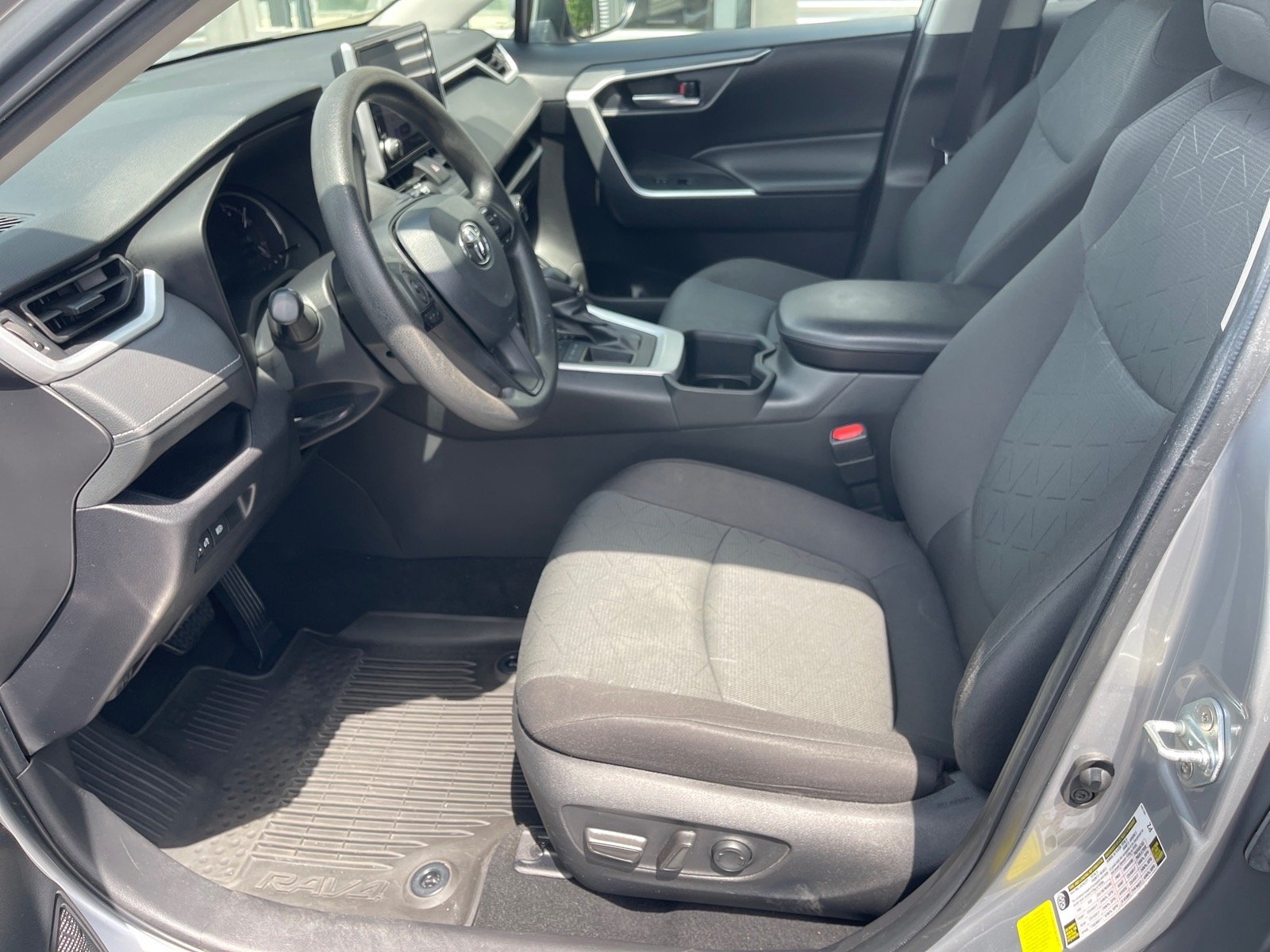Used 2024 Silver Sky Metallic Toyota XLE image 10