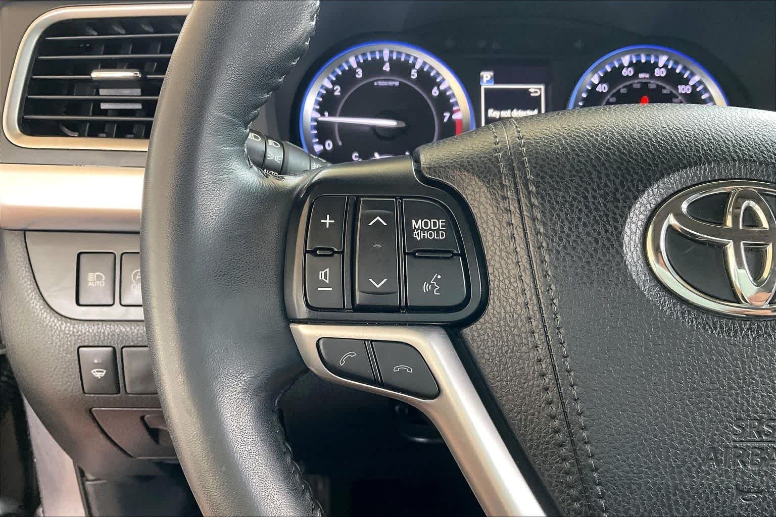 Used 2019 Predawn Gray Mica Toyota SE image 21