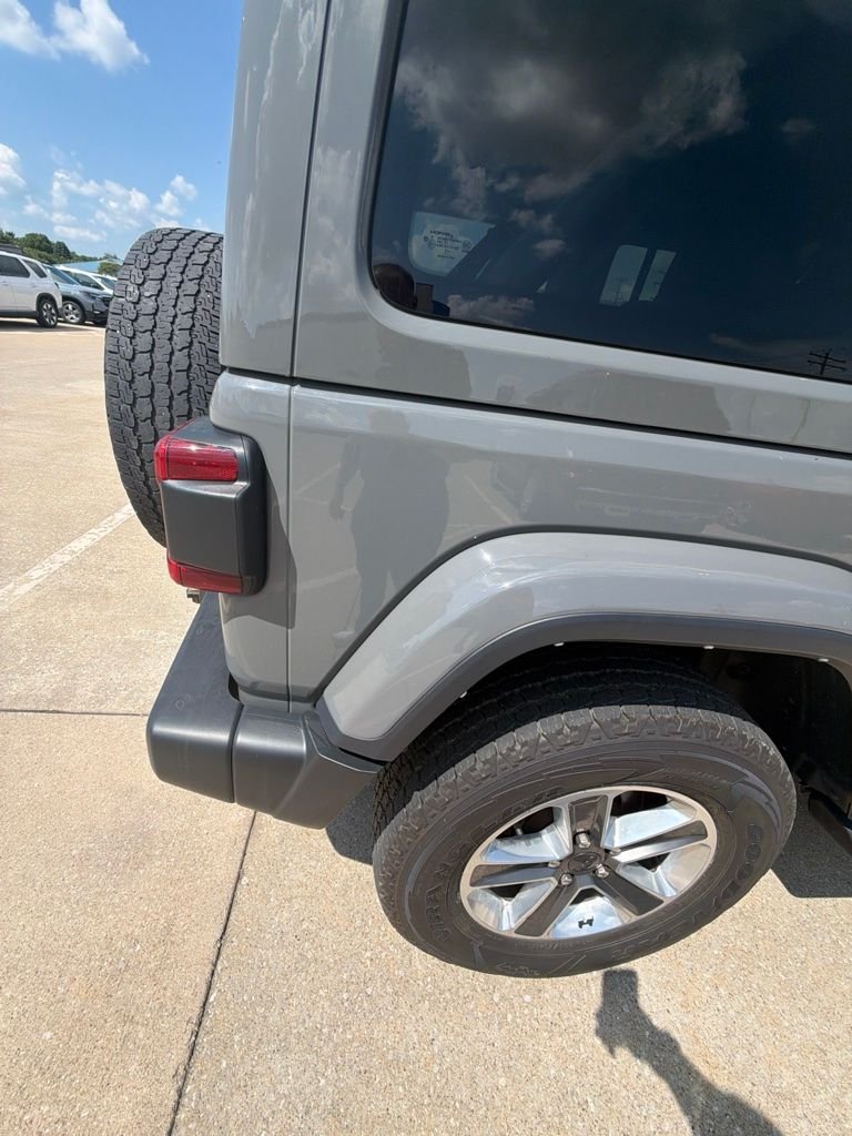 Used 2021 Sting-Gray Clearcoat Jeep Unlimited Sahara image 22
