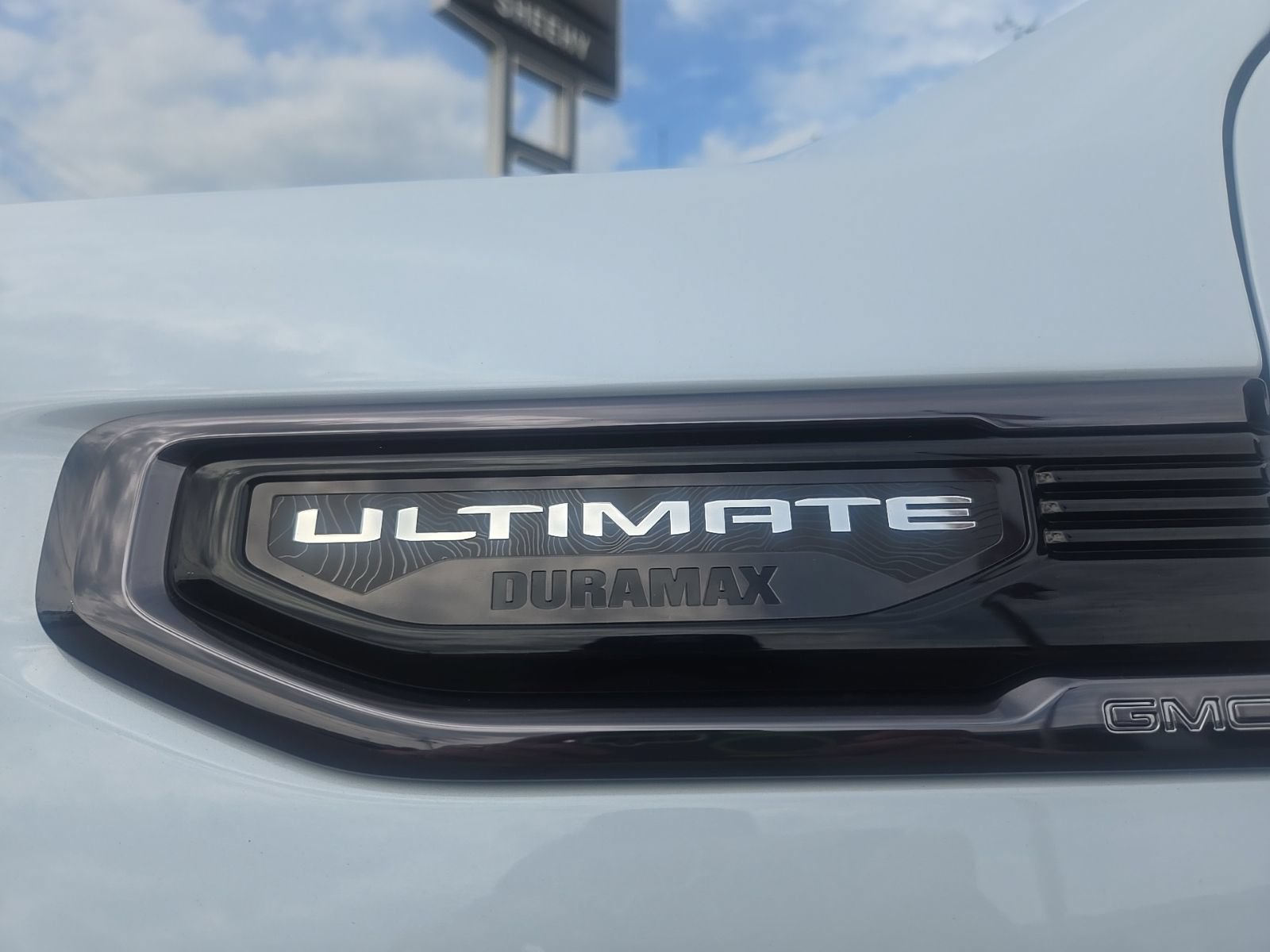 Used 2026 Glacier White Tricoat GMC Denali Ultimate image 36