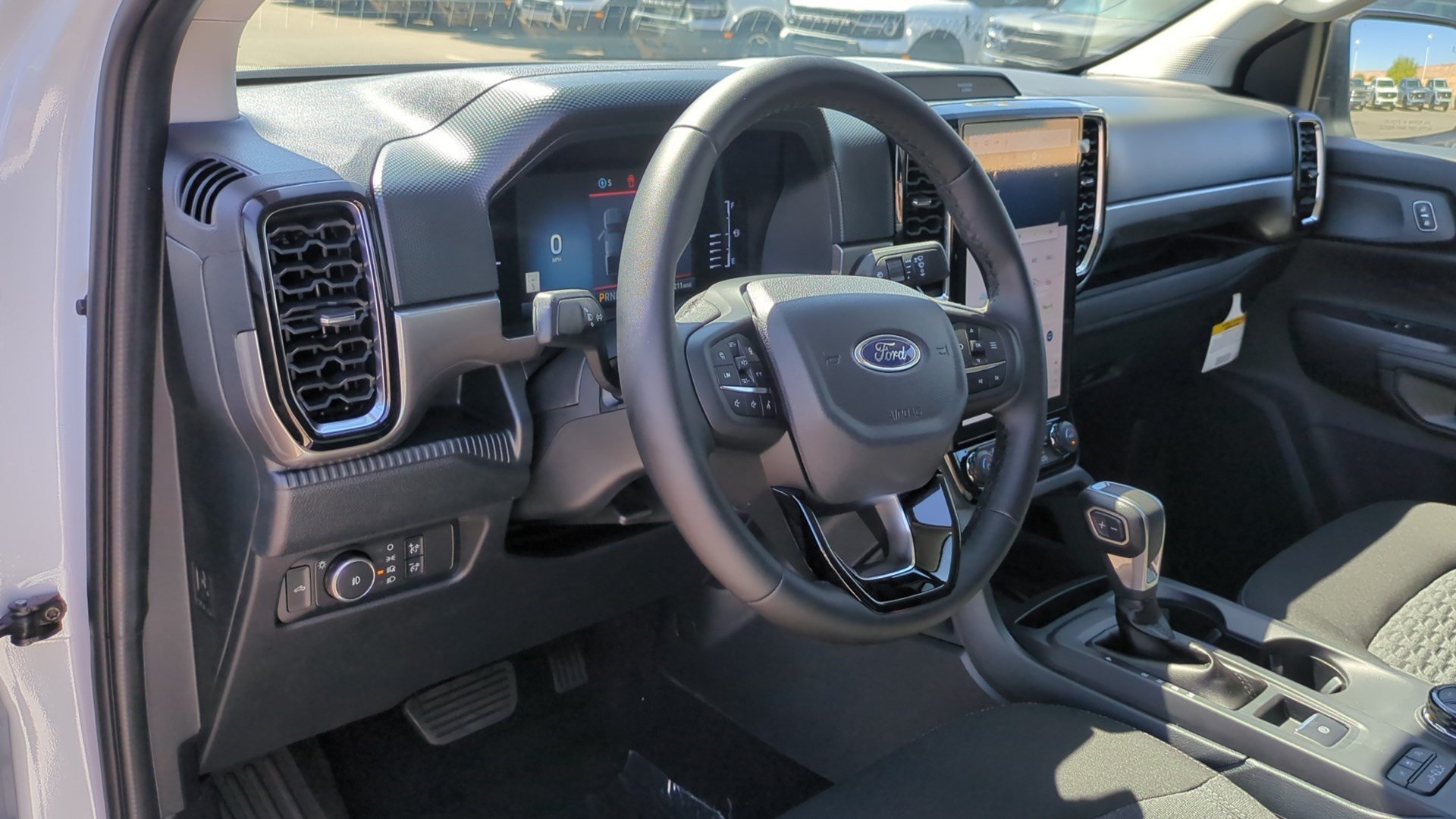 New 2026 Oxford White Ford XLT image 9