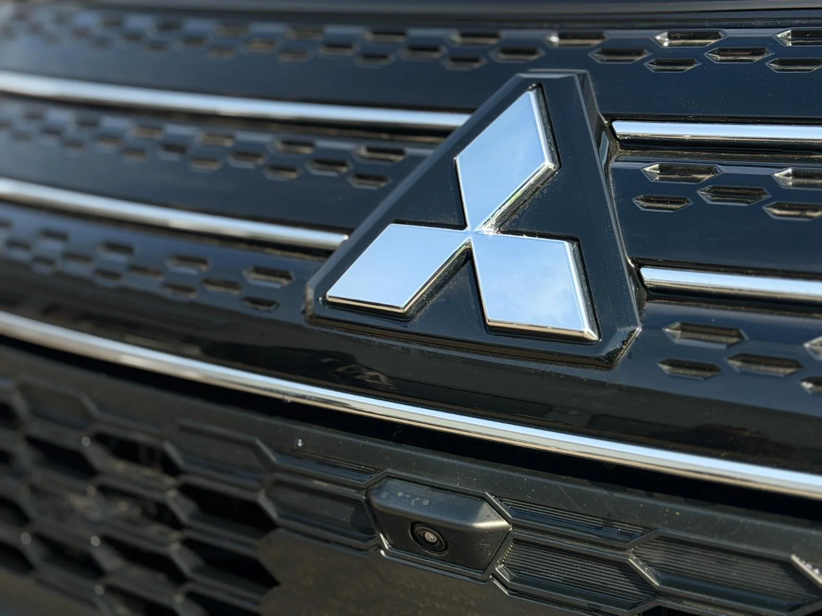 2025 Mitsubishi Outlander Plug-in Hybrid SEL - Photo 11