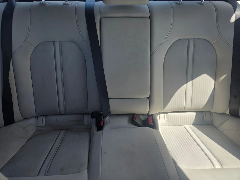Used 2025 Silver Hyundai SEL image 28