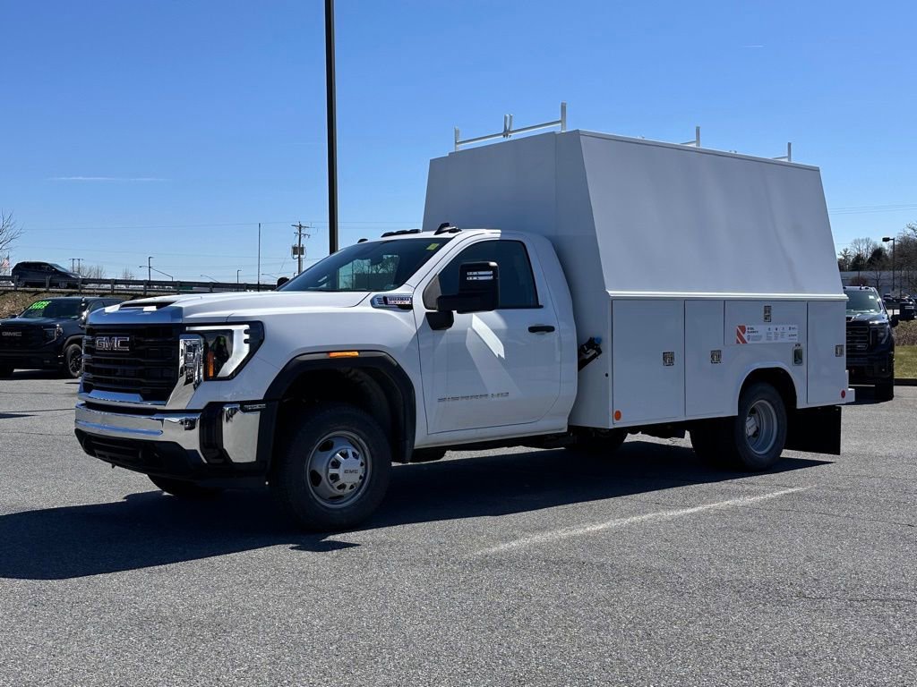 New 2026 Summit White GMC Pro image 2