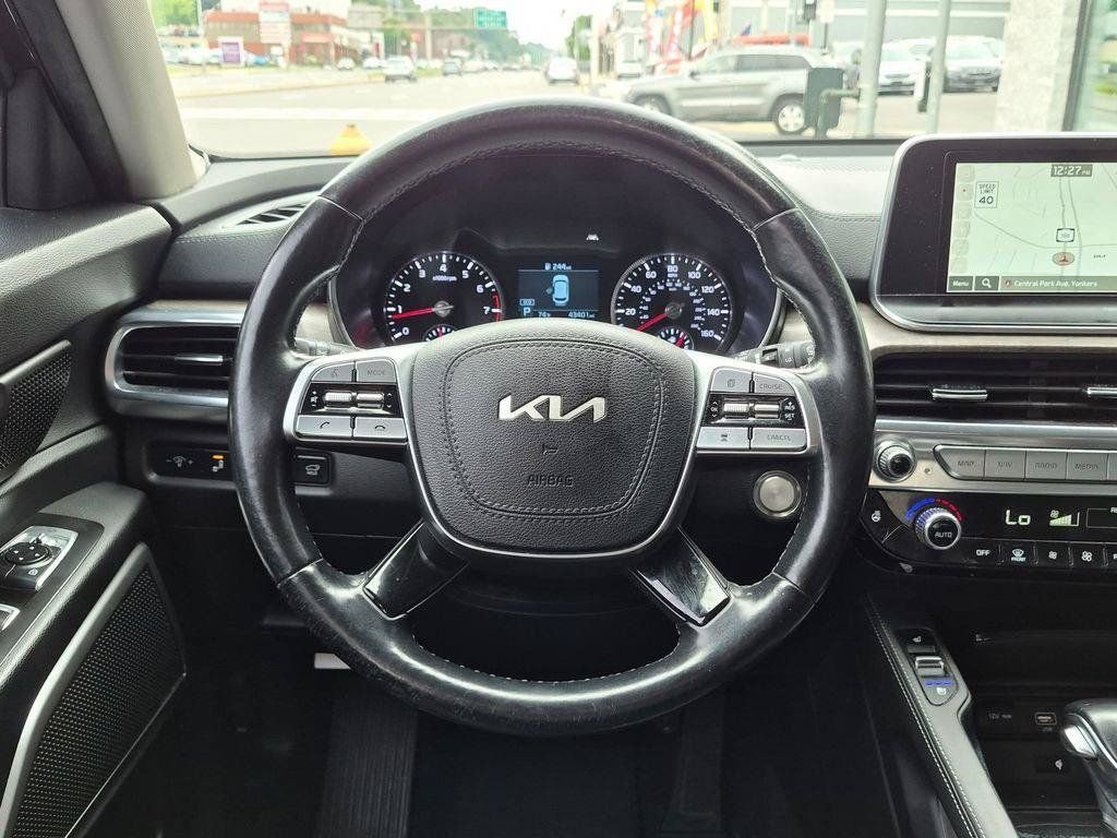 Certified Used 2022 Green Kia EX image 15