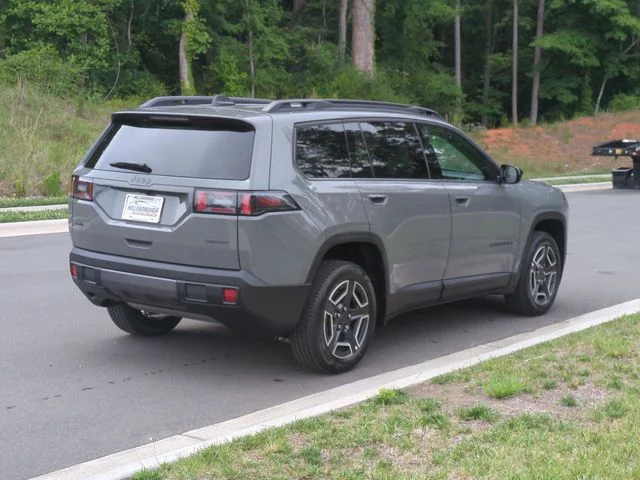 New 2026 Sting-Gray Clear-Coat Exterior Paint Jeep Laredo image 13