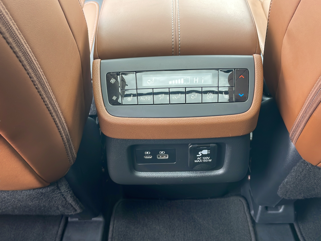 Used 2023 Red Nissan Platinum image 18